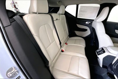 2026 Volvo XC40 B5 Ultra