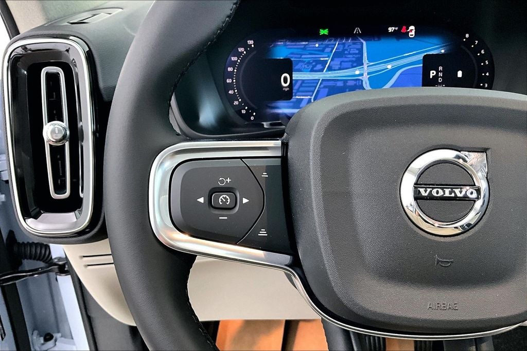 2026 Volvo XC40 B5 Ultra