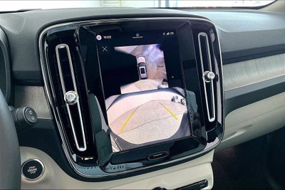 2026 Volvo XC40 B5 Ultra