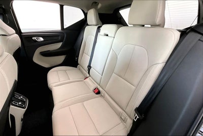2026 Volvo XC40 B5 Ultra