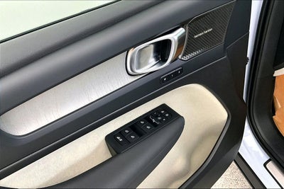2026 Volvo XC40 B5 Ultra