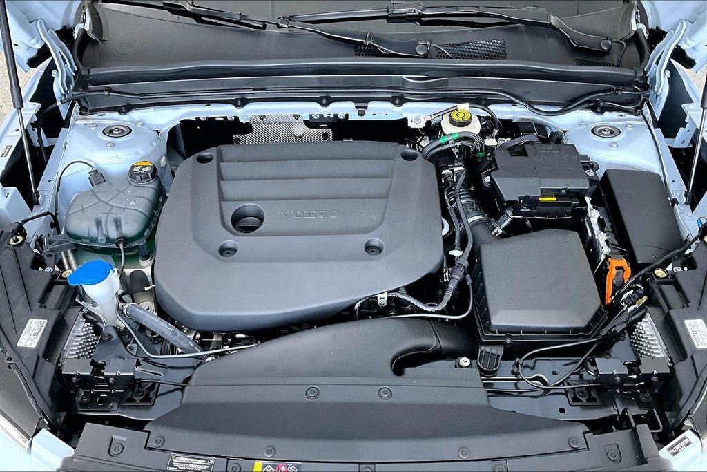 2026 Volvo XC40 B5 Ultra