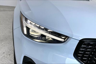 2026 Volvo XC40 B5 Ultra