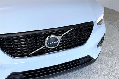 2026 Volvo XC40 B5 Ultra