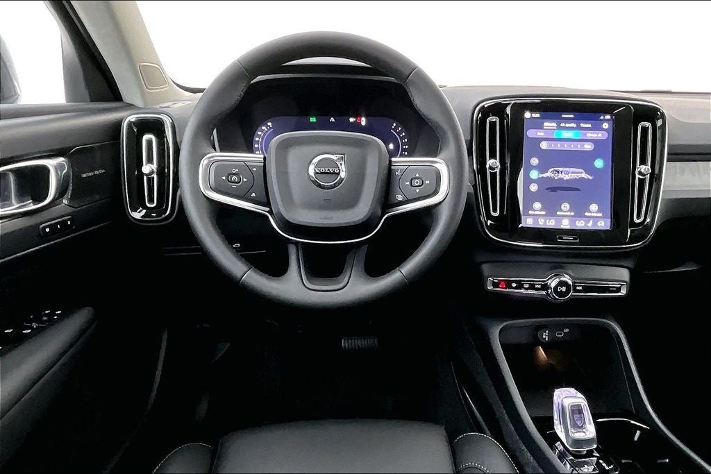 2026 Volvo XC40 B5 Ultra