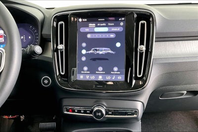 2026 Volvo XC40 B5 Ultra