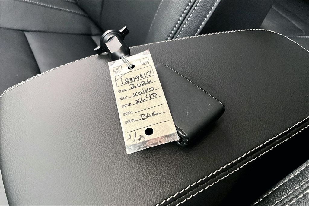 2026 Volvo XC40 B5 Ultra