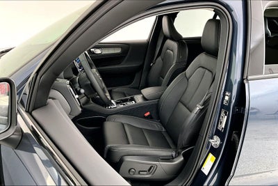 2026 Volvo XC40 B5 Ultra