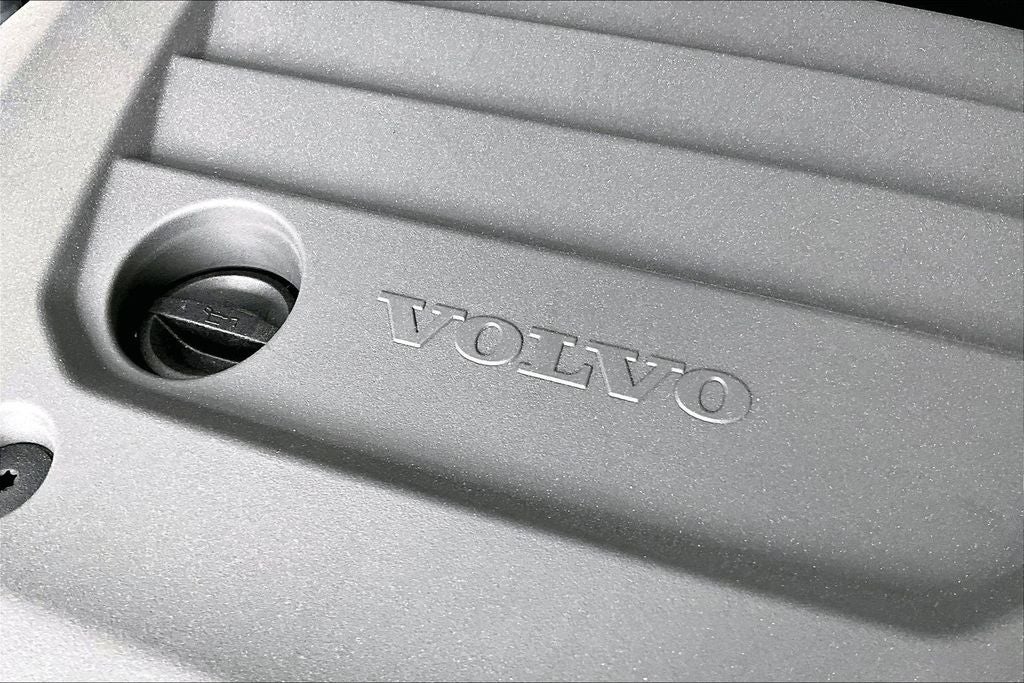2026 Volvo XC40 B5 Ultra