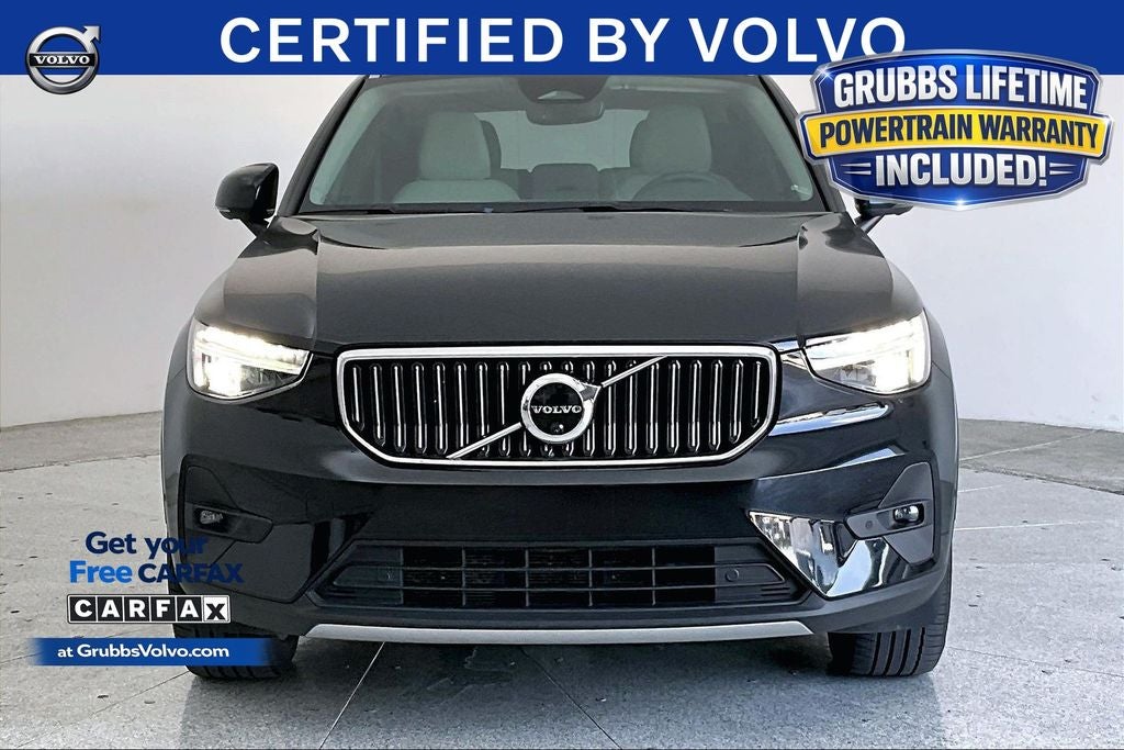 2023 Volvo XC40 B5 Plus Bright Theme