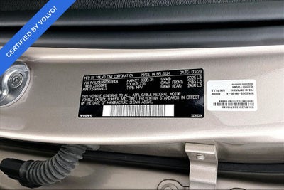 2023 Volvo XC40 B5 Plus Bright Theme