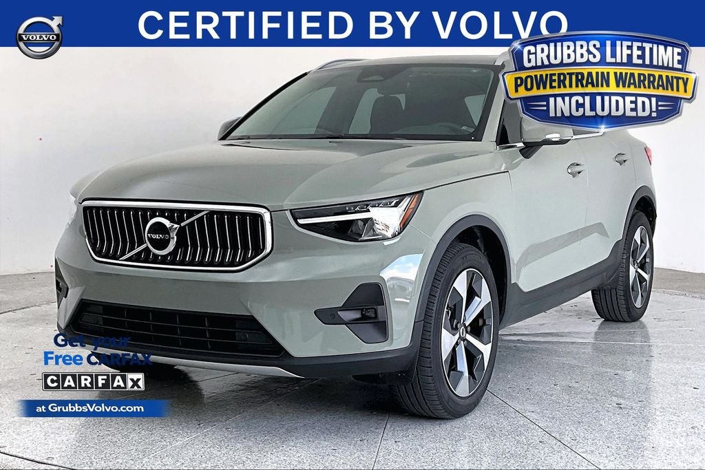 2023 Volvo XC40 B5 Plus Bright Theme