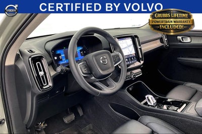 2023 Volvo XC40 B5 Plus Bright Theme