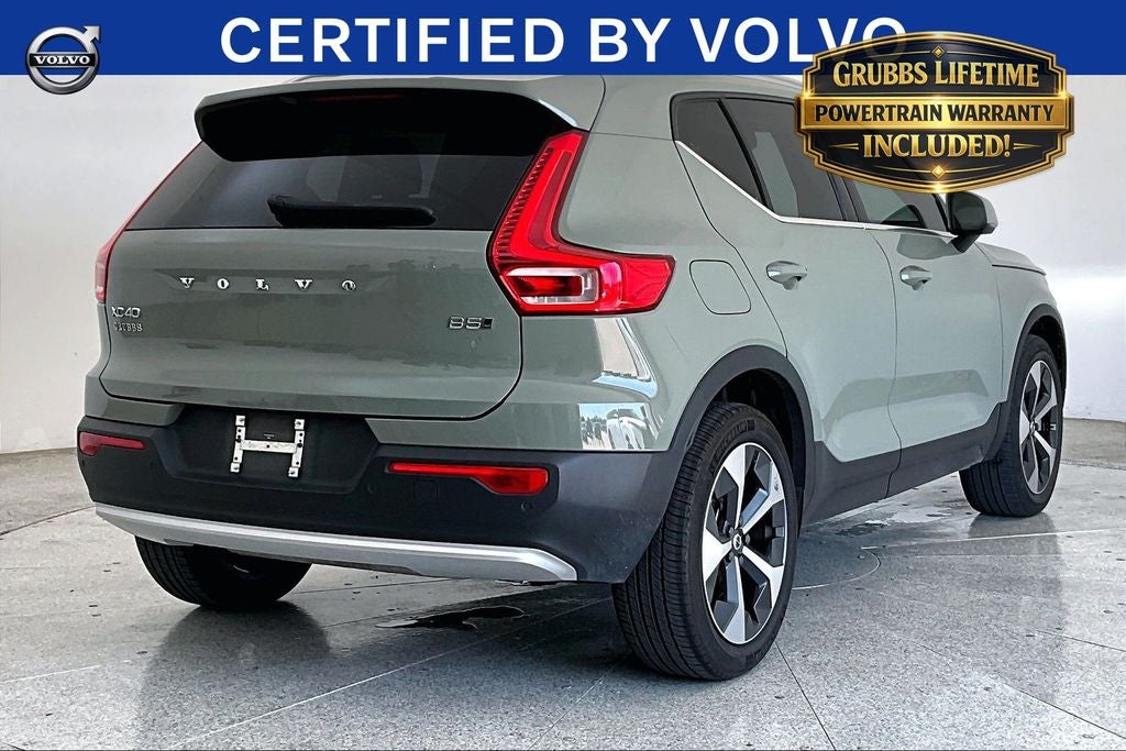 2023 Volvo XC40 B5 Plus Bright Theme