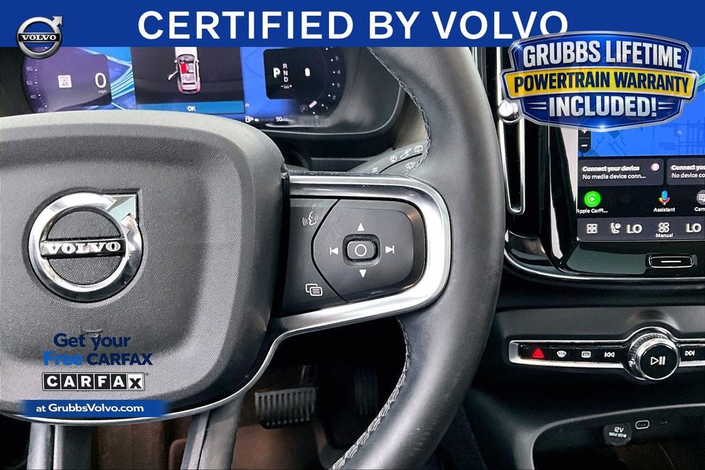 2023 Volvo XC40 B5 Plus Bright Theme