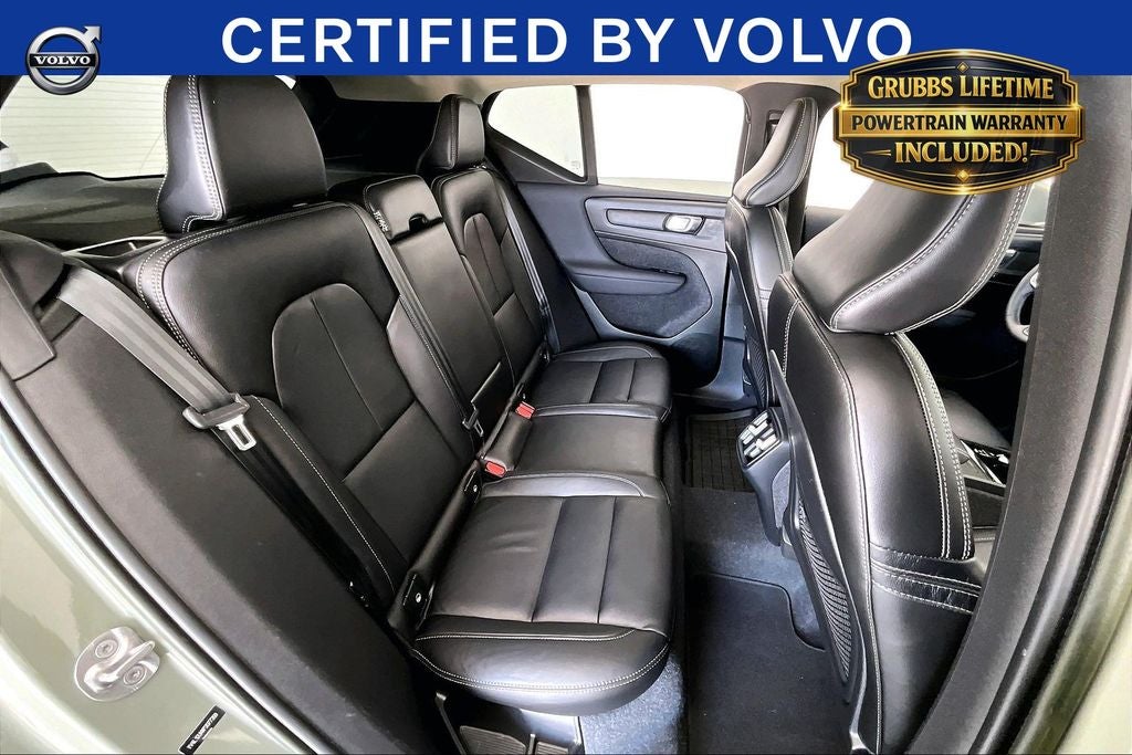 2023 Volvo XC40 B5 Plus Bright Theme