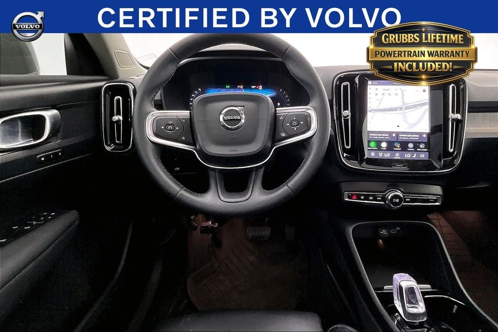 2023 Volvo XC40 B5 Plus Bright Theme