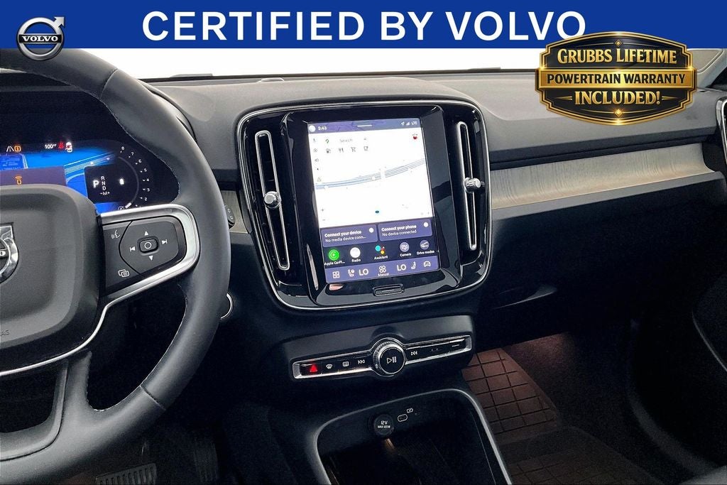 2023 Volvo XC40 B5 Plus Bright Theme