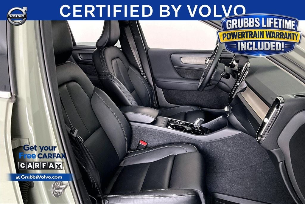 2023 Volvo XC40 B5 Plus Bright Theme