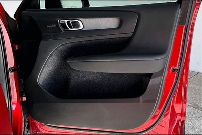 2023 Volvo XC40 Ultimate