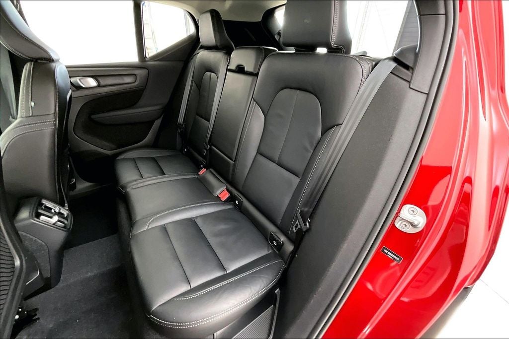 2023 Volvo XC40 Ultimate