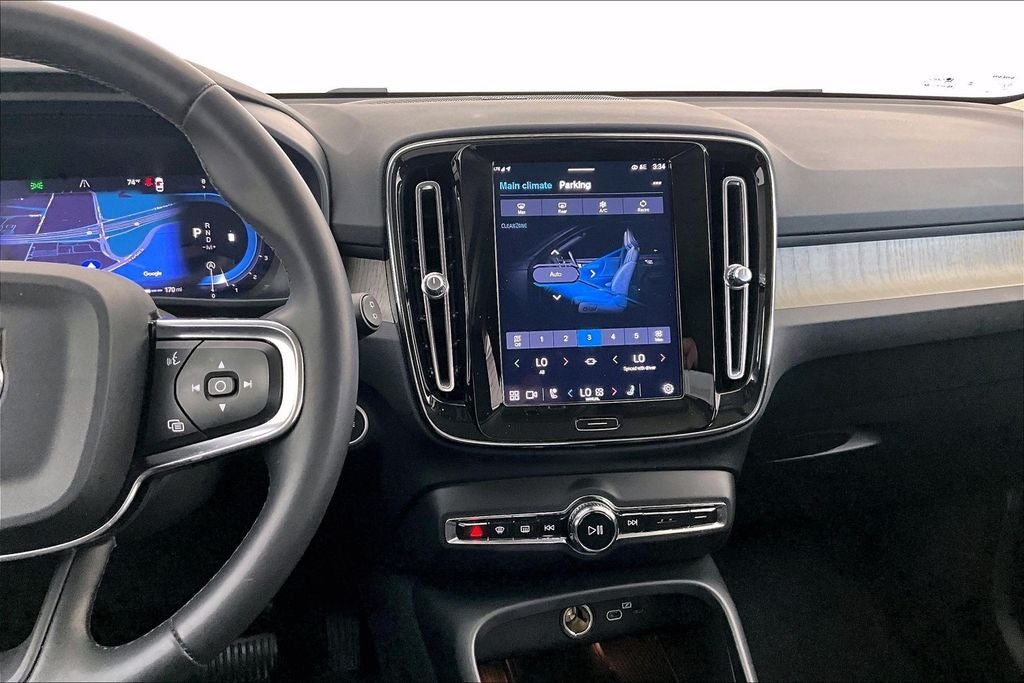 2023 Volvo XC40 Ultimate