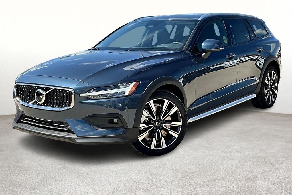 2026 Volvo V60 Cross Country B5 Ultra
