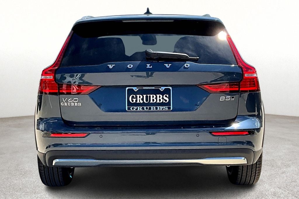 2026 Volvo V60 Cross Country B5 Ultra