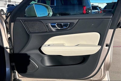 2026 Volvo V60 Cross Country B5 Ultra