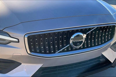 2026 Volvo V60 Cross Country B5 Ultra