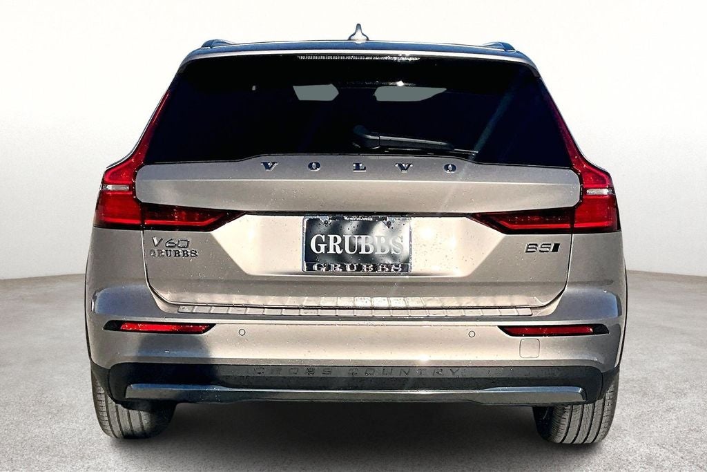 2026 Volvo V60 Cross Country B5 Ultra