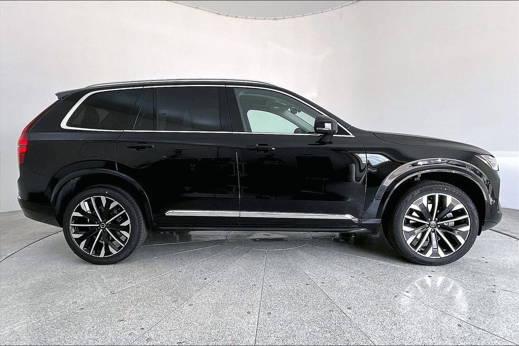 2026 Volvo XC90 B5 Plus