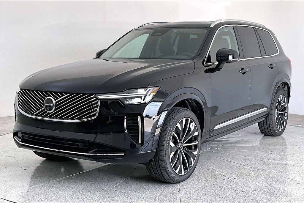 2026 Volvo XC90 B5 Plus