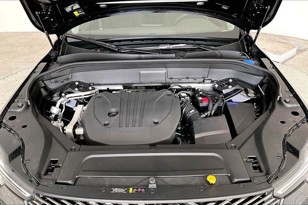 2026 Volvo XC90 B5 Plus