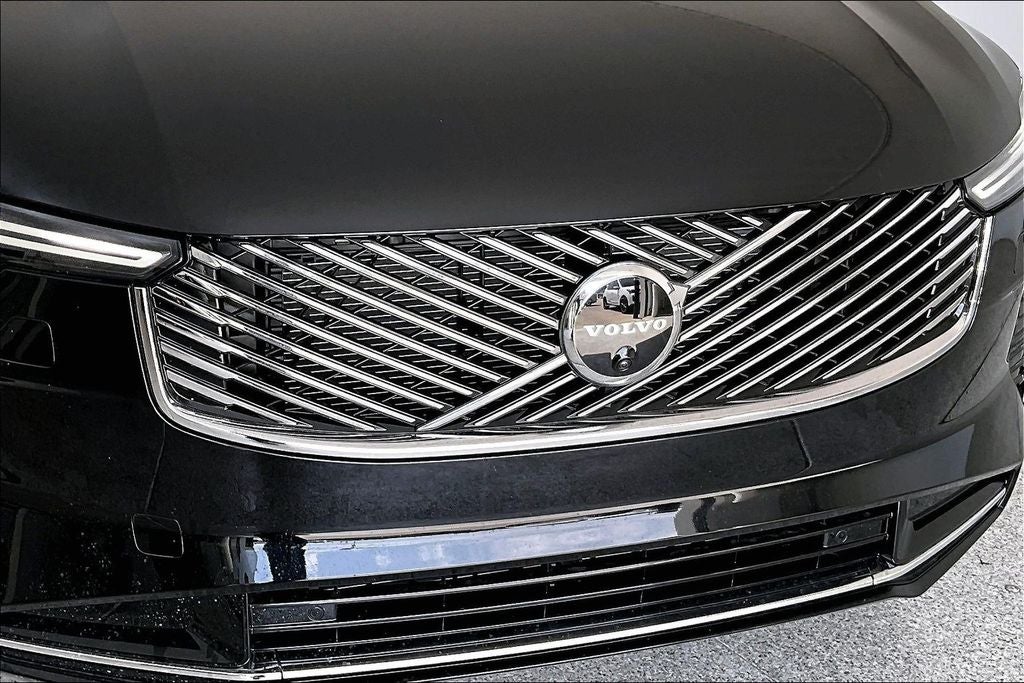 2026 Volvo XC90 B5 Plus