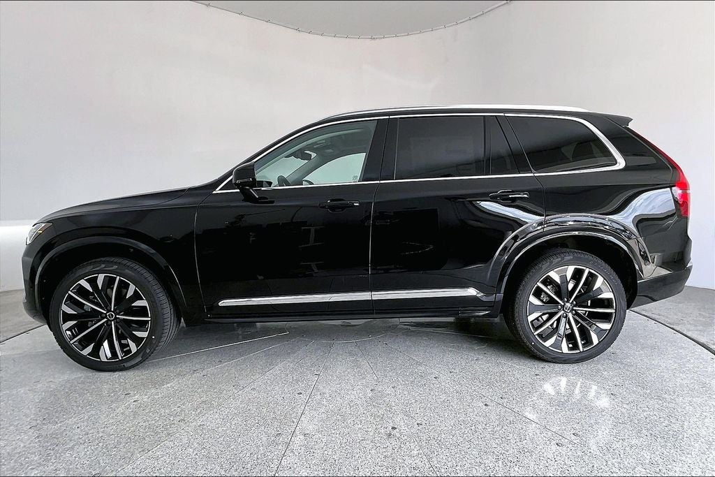 2026 Volvo XC90 B5 Plus