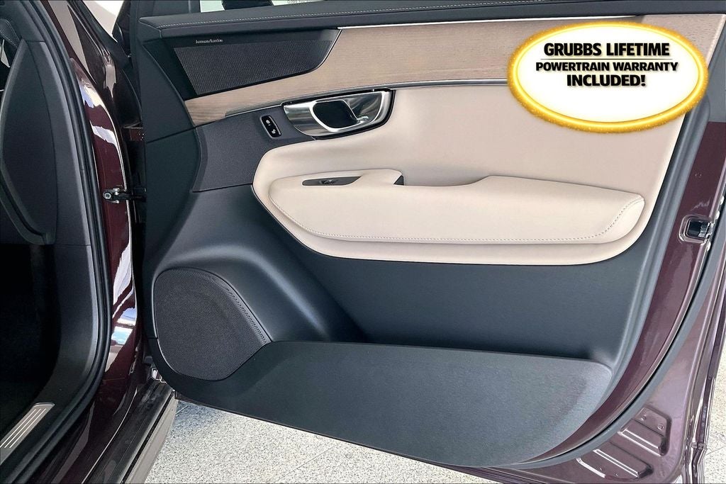 2026 Volvo XC90 B5 Plus