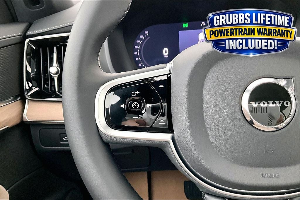 2026 Volvo XC90 B5 Plus