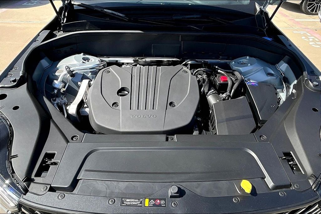 2026 Volvo XC90 B5 Plus