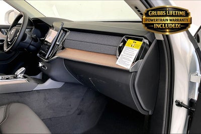 2026 Volvo XC90 B5 Plus