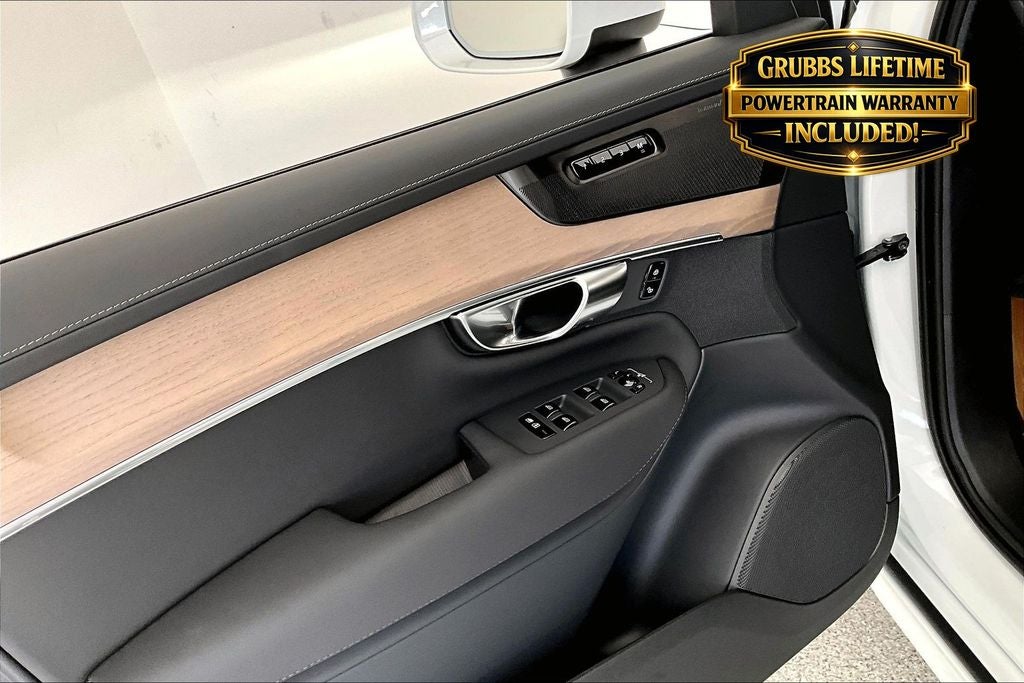 2026 Volvo XC90 B5 Plus