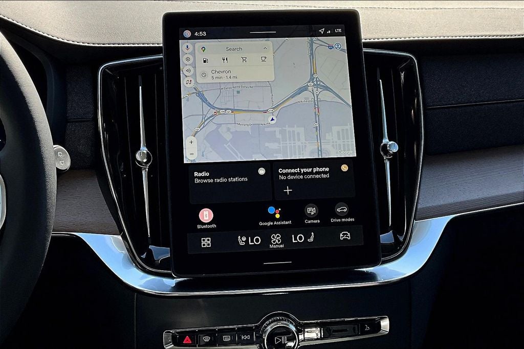 2026 Volvo XC90 B5 Plus