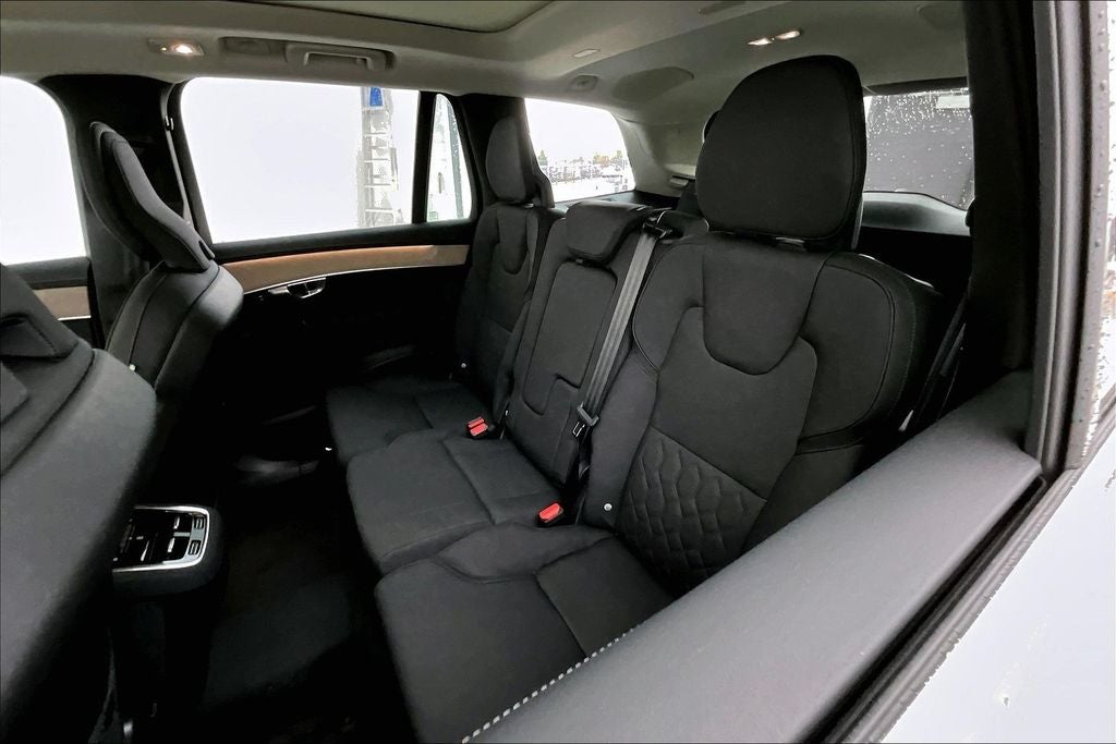 2026 Volvo XC90 B5 Plus