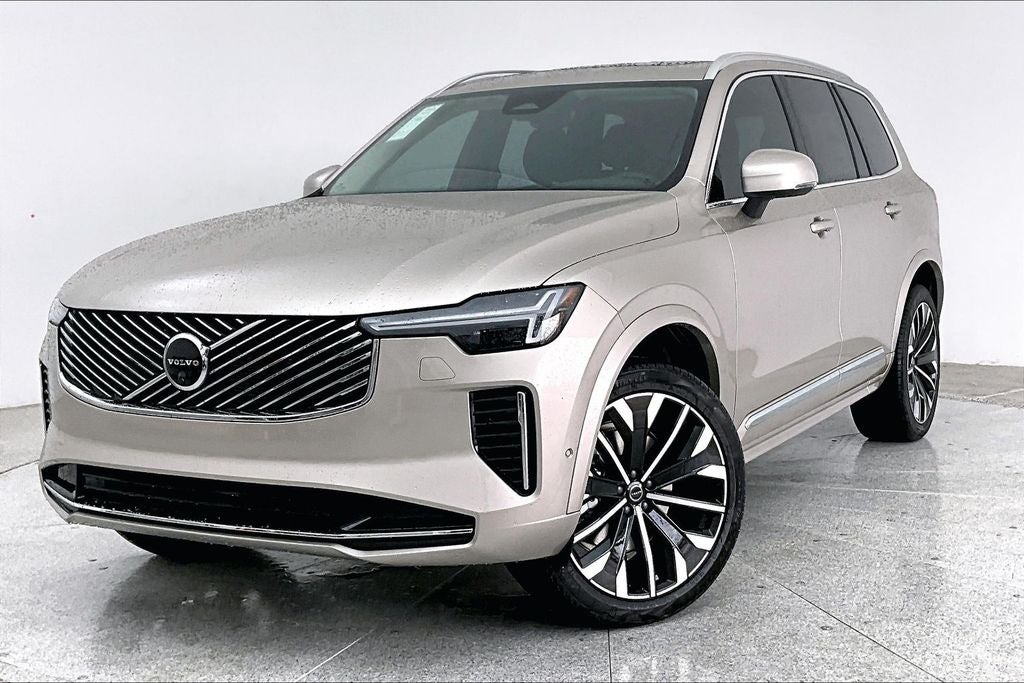 2026 Volvo XC90 B5 Plus