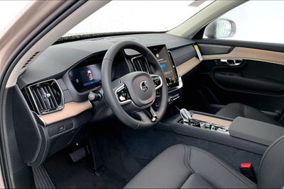 2026 Volvo XC90 B5 Plus