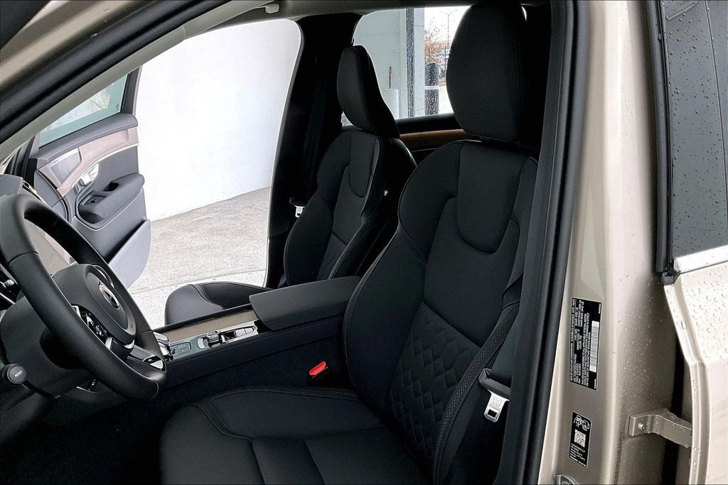 2026 Volvo XC90 B5 Plus