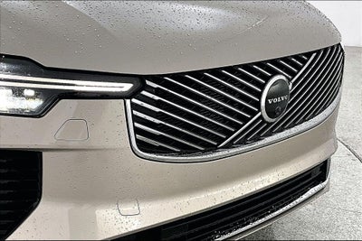 2026 Volvo XC90 B5 Plus