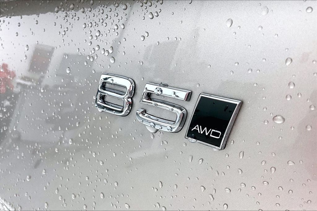 2026 Volvo XC90 B5 Plus