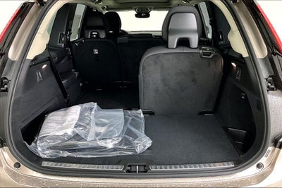 2026 Volvo XC90 B5 Plus