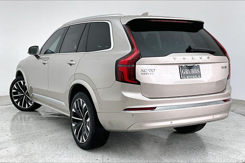 2026 Volvo XC90 B5 Plus